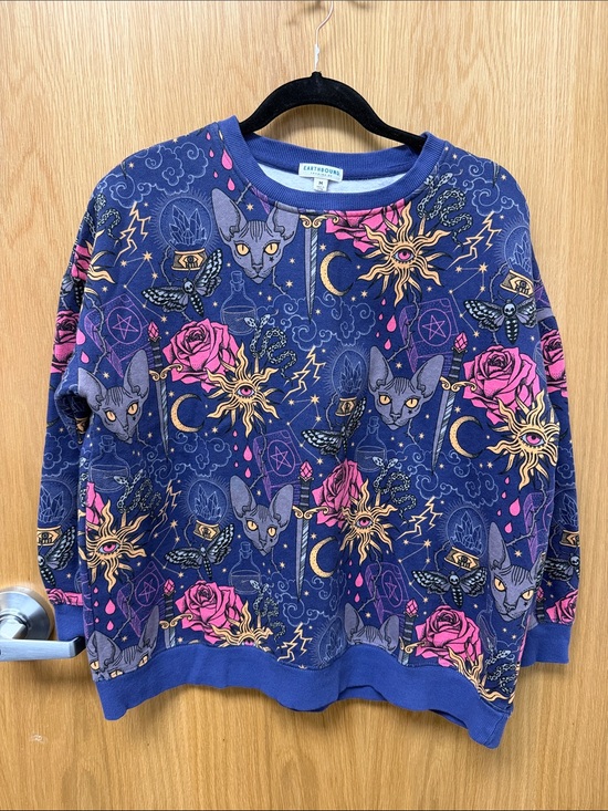 EARTHBOUND Tops - Earthbound Mystical Sphynx Cat Print Sweatshirt in Navy & Pink
